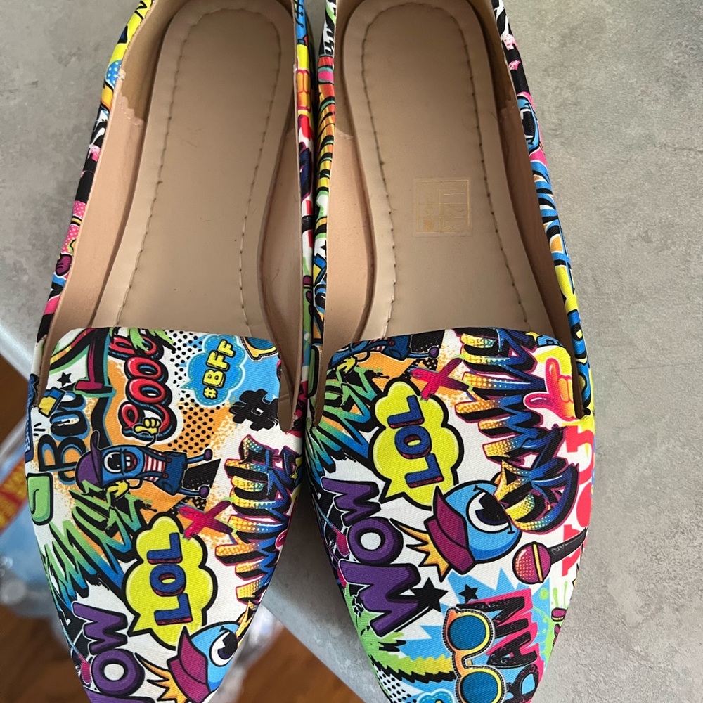 Colorful Graphic Women's Loafers Size 7.5 Perfect Condition